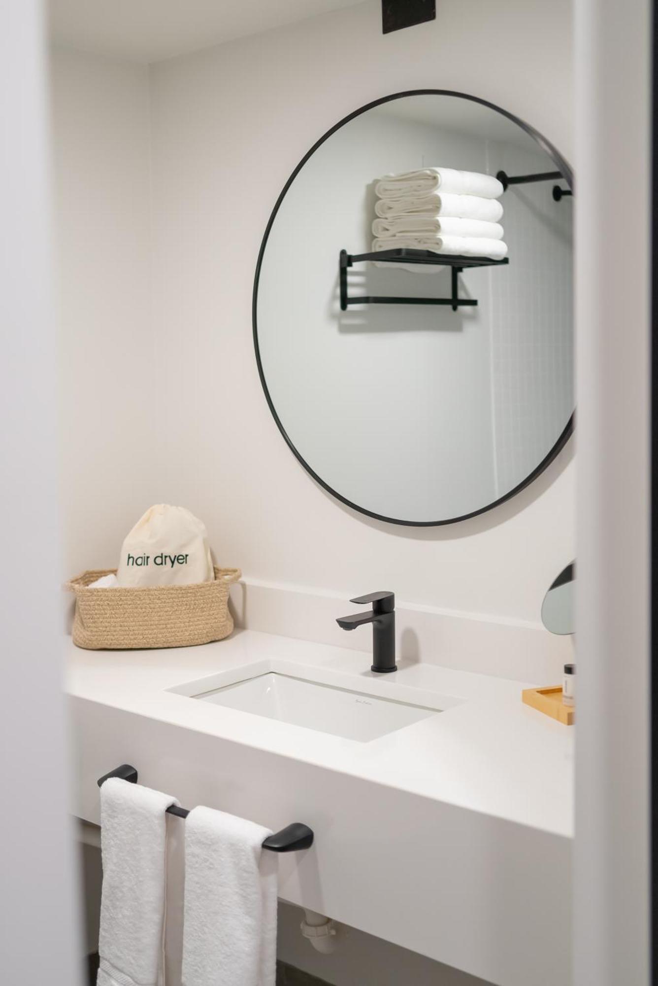 Dayton Vitality Hotel Екстериор снимка