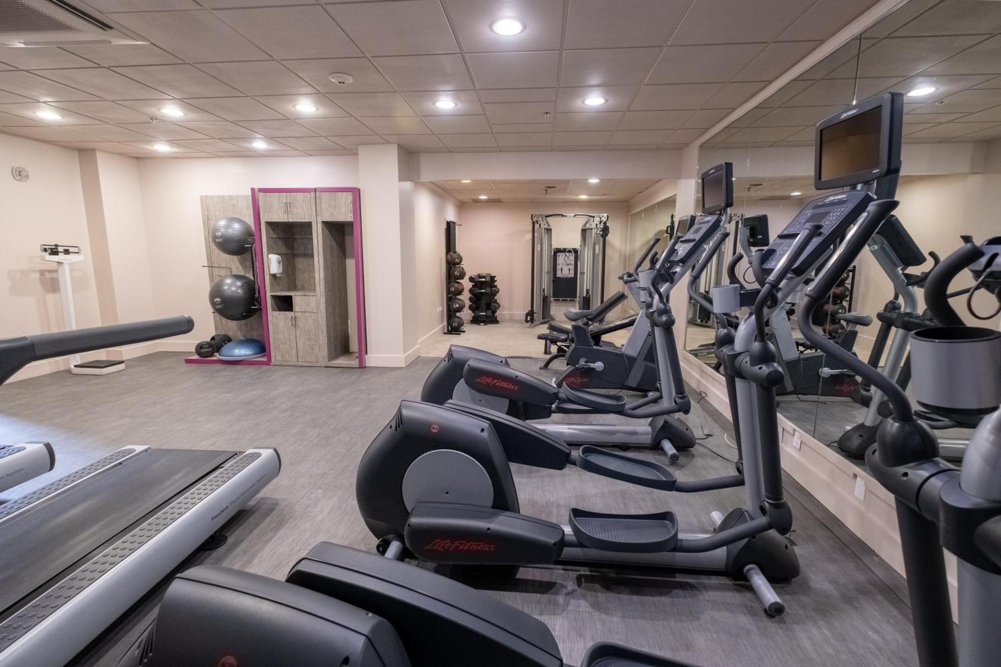 Dayton Vitality Hotel Екстериор снимка